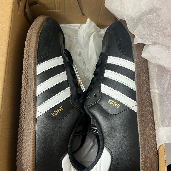 Adidas - Classic samba / unisex size KIDS 6Y / Women’s size 8 - Picture 3 of 4